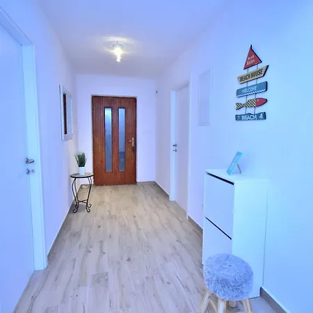 Dinko With Pool By Interhome Сasa de vacaciones *