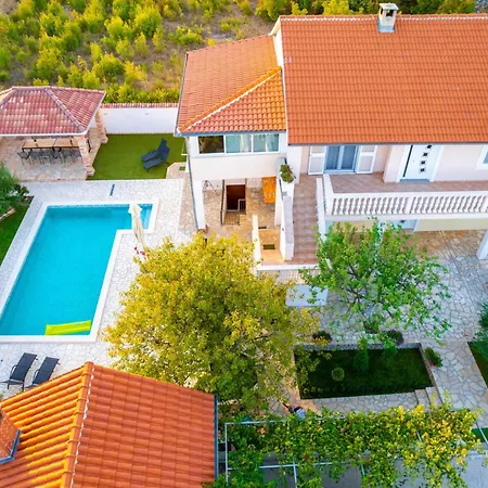 Dinko With Pool By Interhome Pridraga