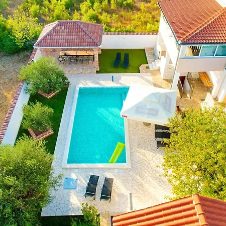Dinko With Pool By Interhome